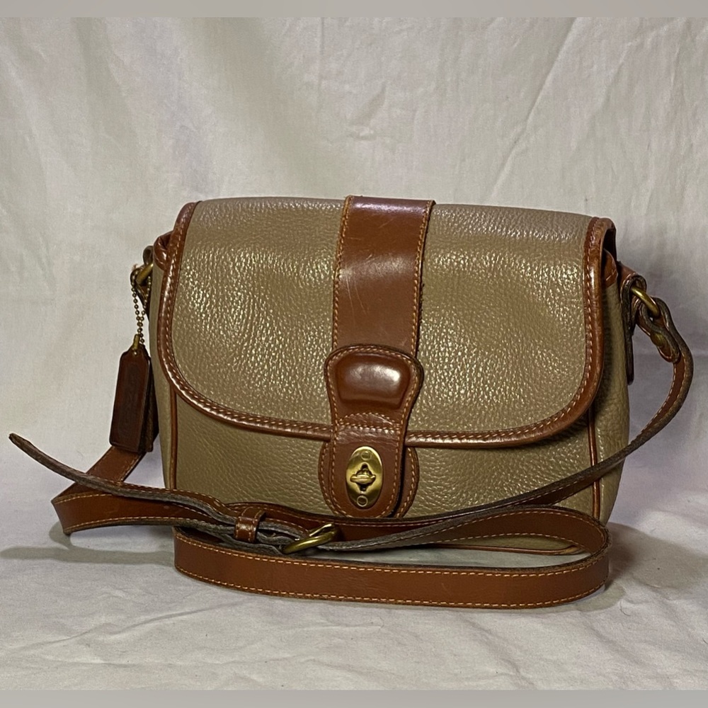 COACH Vintage Taupe Pebbled Leather  Sheridan Glenwood Crossbody Shoulder Bag